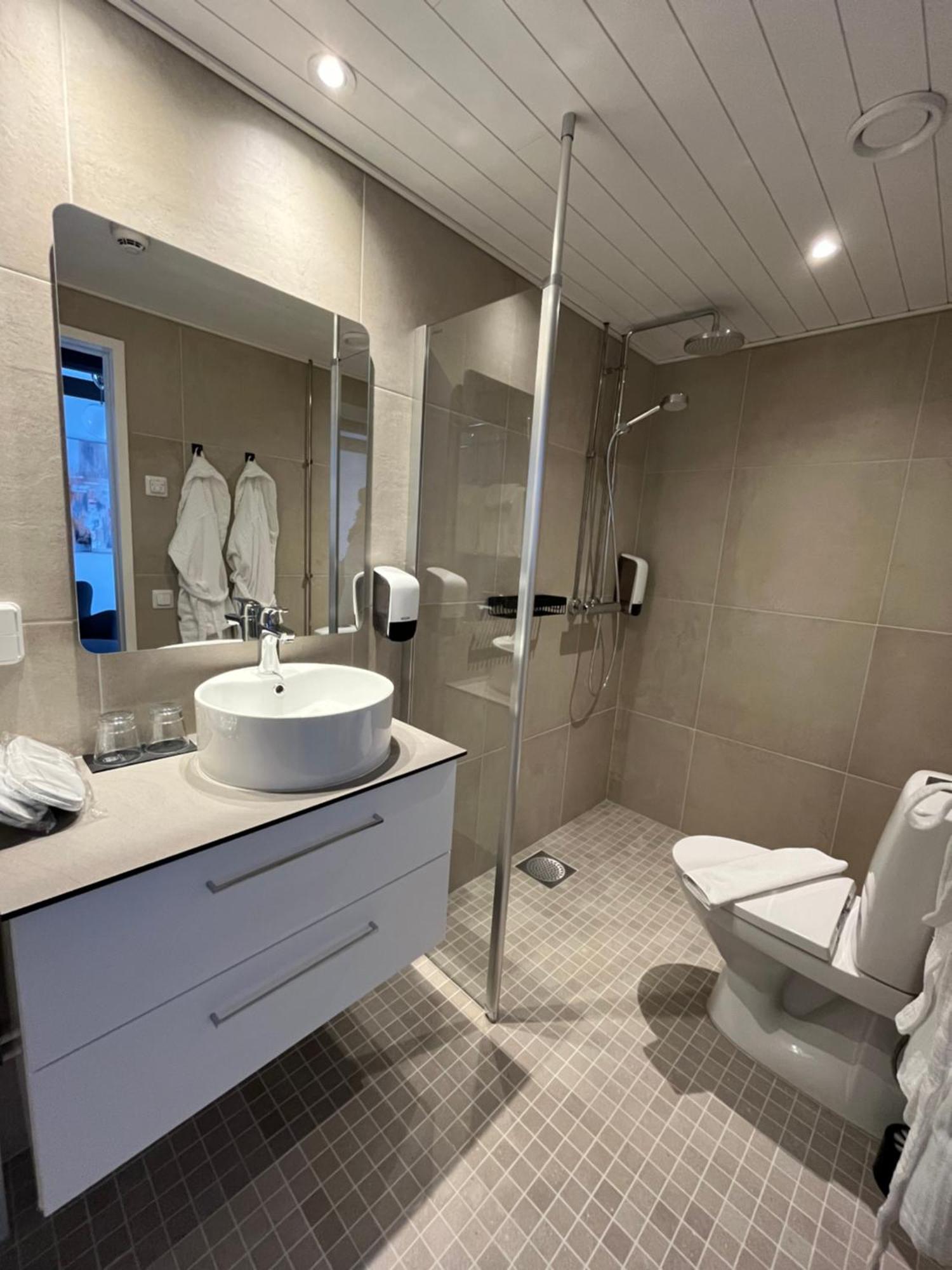 Hotel Backbyn Kartano Espoo Esterno foto